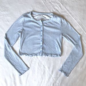 Cropped blue, with white flower, Long sleeve